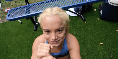 Busty blonde gets her dose of pleasure in outdoor kinks