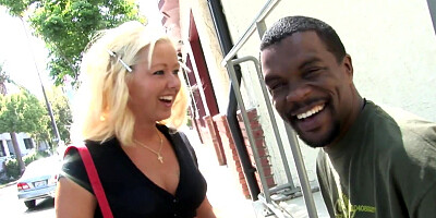 Naughty Patricia is wrapping her juicy cunt around stranger's BBC