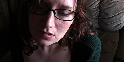 Nerdy MILF Bettie Bondage is moaning while playing with her cunt