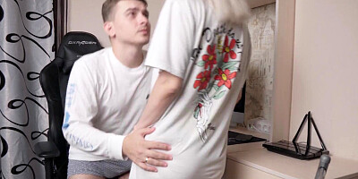 Сводная сестра была против но я кончил внутрь! (BelleNiko)