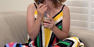 Brunette cougar is rubbing her wet cunt in front of the camera