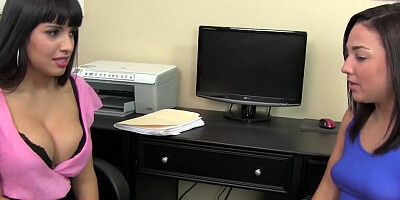 Busty Latina Stepmom Has Threesome Fuck With Less Experienced Stepdaughter