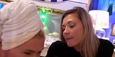 Tera Link, Kathy Anderson & Tracy Lindsay enjoy in 3some