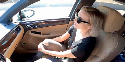 Short-haired MILF Anastasia Belle is being fucked on the couch