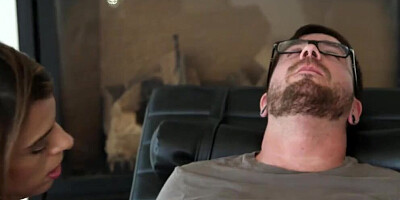 BB Waiter is Serving a Sexy Rich MILF more than Water!