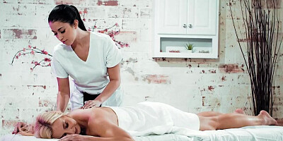 Alex Coal and Sophia West in a pussy licking lesbian action