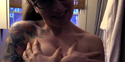 Busty Bettie Bondage is making homemade video with her man