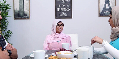 Lovely MILFs in Hijabs are having a threeway with a lucky guy