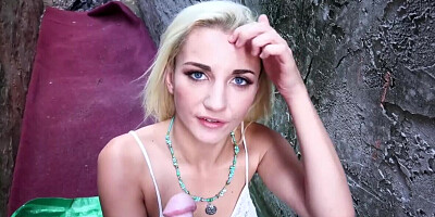 Public pleasure for a stunning blonde with shaved cunt