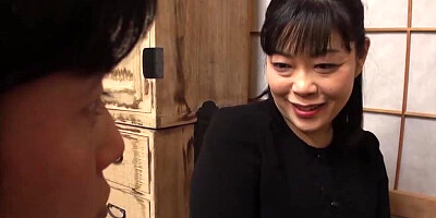 Cute Chinese babe is riding her horny boyfriend's hard pecker