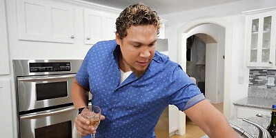 Brazzers Exxtra featuring Anna Claire Clouds's curvy movie