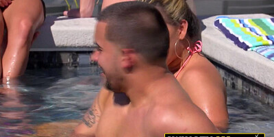 Swinger couples are enjoying the great outdoors by being engaged in naughty sex games