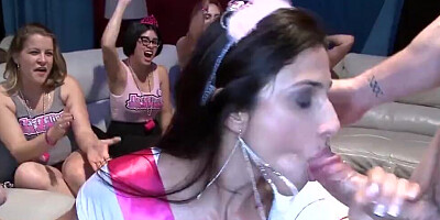 Slutty MILFs are sucking stripper's big cock at this insane party