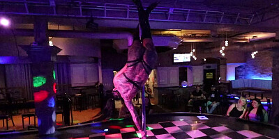 Astonishing stripper Darcy Diamond does a great show on that stage