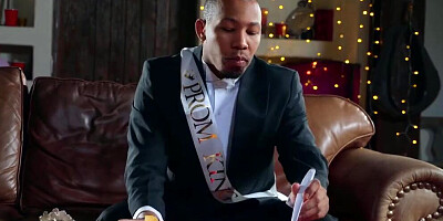 Black prom king has two white hussies sharing his giant pecker in a threesome