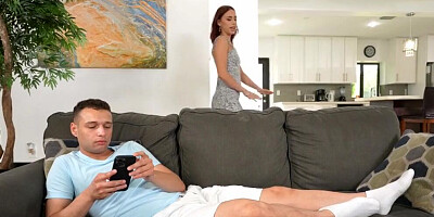 Leya Rae - Stepsister Offer Her Pussy For Sperm