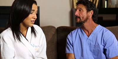 Kinky gynecologist fulfills his fantasy with the masseuse