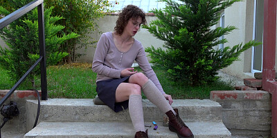 Caught my stepsis smoking and she begged me not to tell mom. Here is what happened next...4K