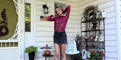 Petite amateur is jerking off her sweet cunt on a chair