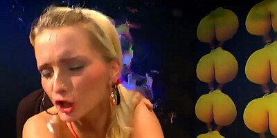 Vintage porn video shows a dirty blonde cougar in action