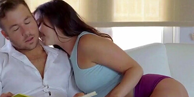 Ravishing MILFs Alexis Fawx & Brittany Shae are sharing a guy