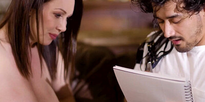 Artistic Stepson Drawing His Naked Big Tits Mom - Rayveness