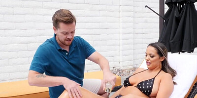 Sofi Ryan seduces the pool boy with her MILF body
