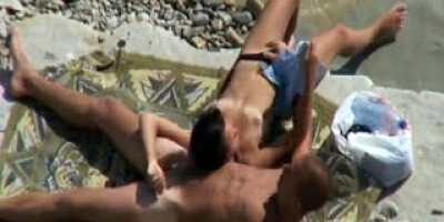Voyeur Tapes Duo Nailing On Beach