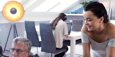 DADDY4K. L'Ukrainienne Erica Black ne peut pas tenter BF mais a des relations sexuelles avec son bea