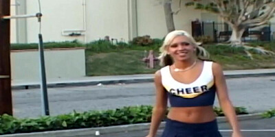 Dutch cheerleading teen