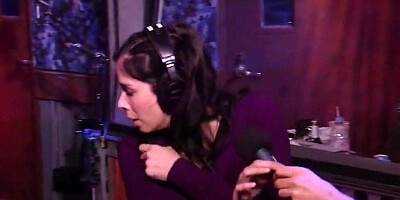 Sarah Silverman smells Richard’s balls on love Howard Stern's show