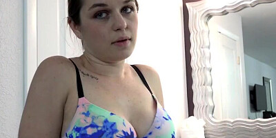 Dad Crush - Innocent Curvy Teen Bounces Her Sexy White Booty