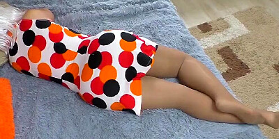 Milf spreads her ass to make it easier to have anal sex