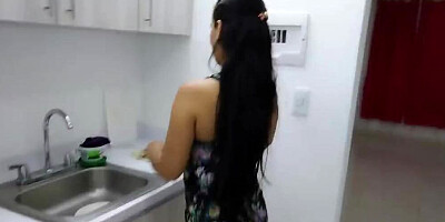 I fuck my stepmom in the kitchen