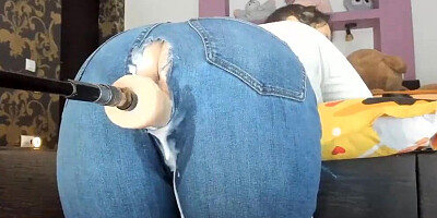 PAWG MILF Fucked With Machine Dick to Creaming Squirt Orgasm Thru Ripped Jeans