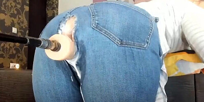 PAWG MILF Fucked With Machine Dick to Creaming Squirt Orgasm Thru Ripped Jeans