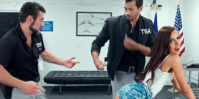 TUSHY Vanna Bardot makes her Double Penetration Debut