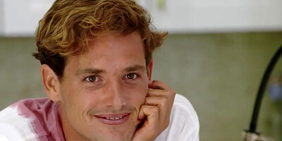 Family Strokes - Sneaky Dude Bangs Her Stepsister's Pussy In Front Of Her Bestie And Ask Her To Join (Tyler Nixon, Liv Wild)