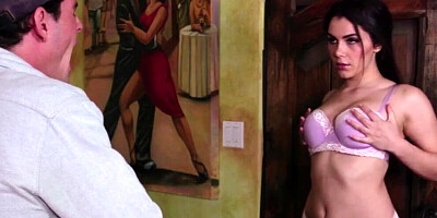 Exotic massage with all-natural brunette hottie