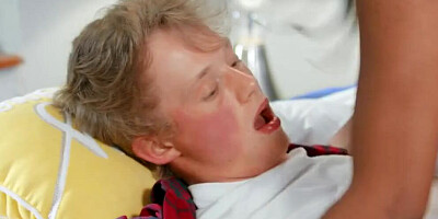 Scissoring stepsisters invite old chap's son 4 fun!