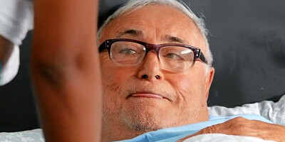 Scissoring stepsisters invite old chap's son 4 fun!