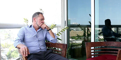 Sexy babysitter gets on her knees and blows her employer’s hard dick until he cums