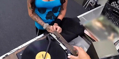 XXX PAWN - Beautiful Rocker Chick came to my Shop with A Crate Full of Viny