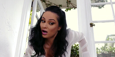 Slutty cougar sucks two cocks and fucks in this steamy 3some