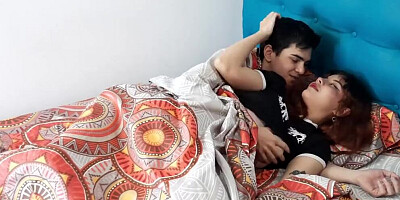 My stepsister couldn't sleep alone and she went to my bed to feel company