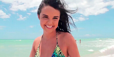 Chick loves it when she has stuff inserted into her pussy