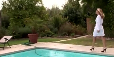 Ash-Blonde MUMMY screwed by poolboy (OH4P)