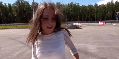 Naughty teen Foxy Di anal fucked outdoor