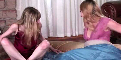 Two blonde MILFs ended up making lesbian love after a quick fight