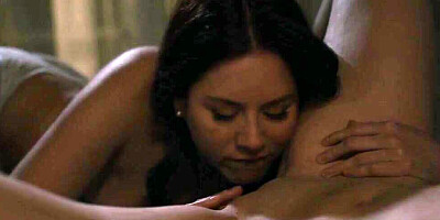 Before going to bed, two aroused ladies are enjoying lesbian lovemaking